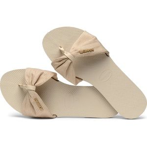 *NWT* Havianas You St. Tropez Shine Sandals Beige Womens 7/8